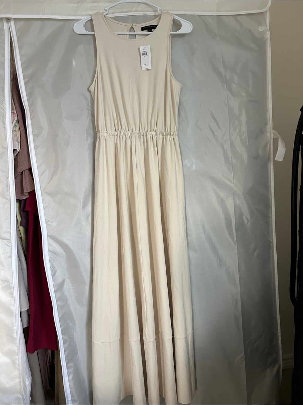Banana Republic Factory Cream Sleeveless Maxi Dress